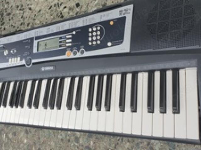 Keyboard Yamaha PSR 37, Piano, Klavier, Tasten, Musik, Instrument, Rock, Pop, Folk. - 1